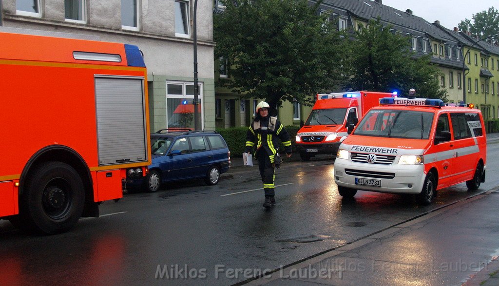 Feuer Koeln Dellbrueck Bergisch Gladbacherstr P40.JPG